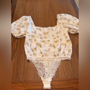 Free People White Floral Lace-Trim Puff Sleeve Bodysuit